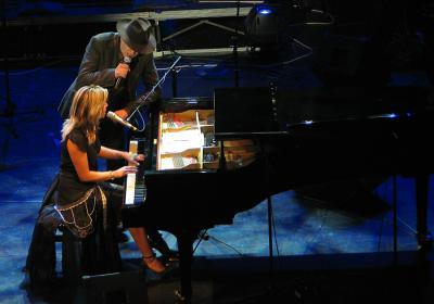 <p>Pure joy being on stage with Neisha and her band Cankarjev dom, Ljubljana, April 2006<br>photo: D. Cerar</p>