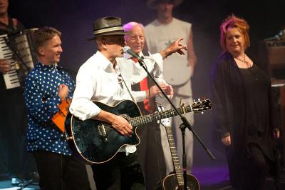 <p>Z Mary Coughlan, Križanke, Lublana, 2011</p>